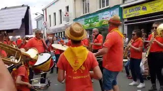 Todos los dias sale el sol banda Los Cassanoïalos Todos los dias sale el sol banda Los Cassanoïalos