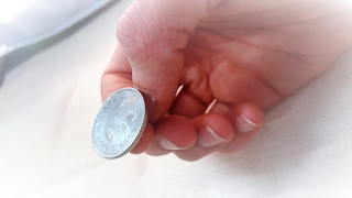 How to Flip a Coin [4K]