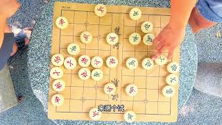 街头象棋大爷金戈铁马弃车拱杀，小伙霸王硬上弓