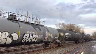 CSX 3360 ET44AH leads CSX M405 with a friendly crew at Piscataway,NJ