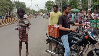 குறை காண்பவர்களுக்கு எதையும் ரசிக்க தெரியாது... எல்லாவற்றையும் ரசித்தால் எதிலும் குறை தெரியாது...!