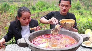 Beef tripe and beef bones, the wife wants to cook in hot pot, biting the meat and the bones