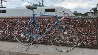 Vintage Racing Bike Gazelle Tour de l'Avenir. Unrestored steel racing bike with nice Vintage look.