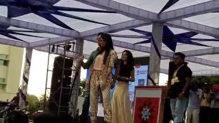 ​ Katrina Kaif & Sidharth Malhotra LIVE  dance Performance at Chandigarh University