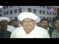 furious over repeated rejection of groundnuts farmers set them ablaze banaskantha tv9