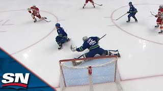 Canucks' Thatcher Demko Stretches To Rob Flames' Backlund With Unbelievable Glove Save