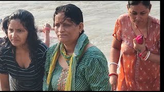 Morning Ganga Snan Video Haridwar New Vlog | Sundar Ladkiyan Aurat Open River Bath Mahakumbh Mela