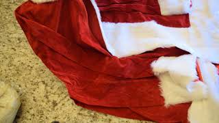 Unboxing: Svansea Men's Deluxe Santa Suit