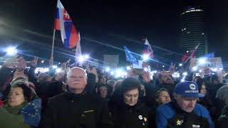 Protest v Bratislave na Námestí Slobody - Slovensko je Európa