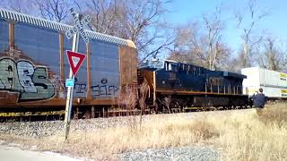 CSX 3135 leads CSX Q202 thru Walton KY