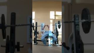 Goofin off with 1 plate #gym #motivation #300lbs #shoulderinjury #aestheticgym