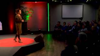 The power of personal connection | Anouk Janssen | TEDxRoermond