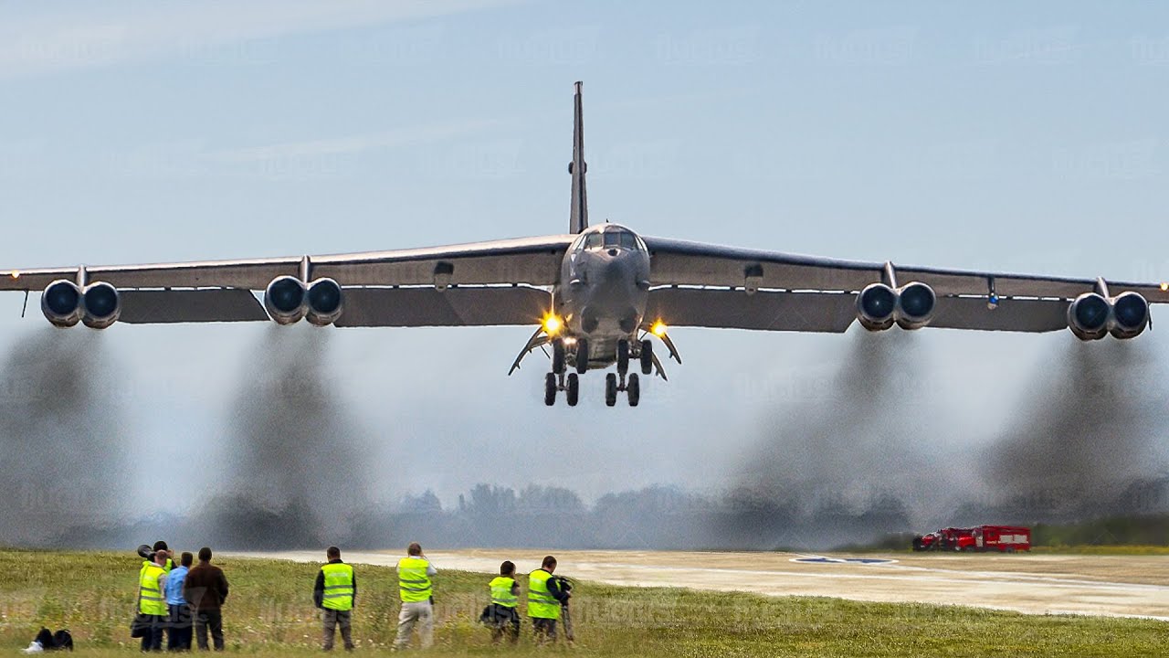 The Weird Reason Why US B-52 Produces Scary Smoky Trails During Takeoff ...