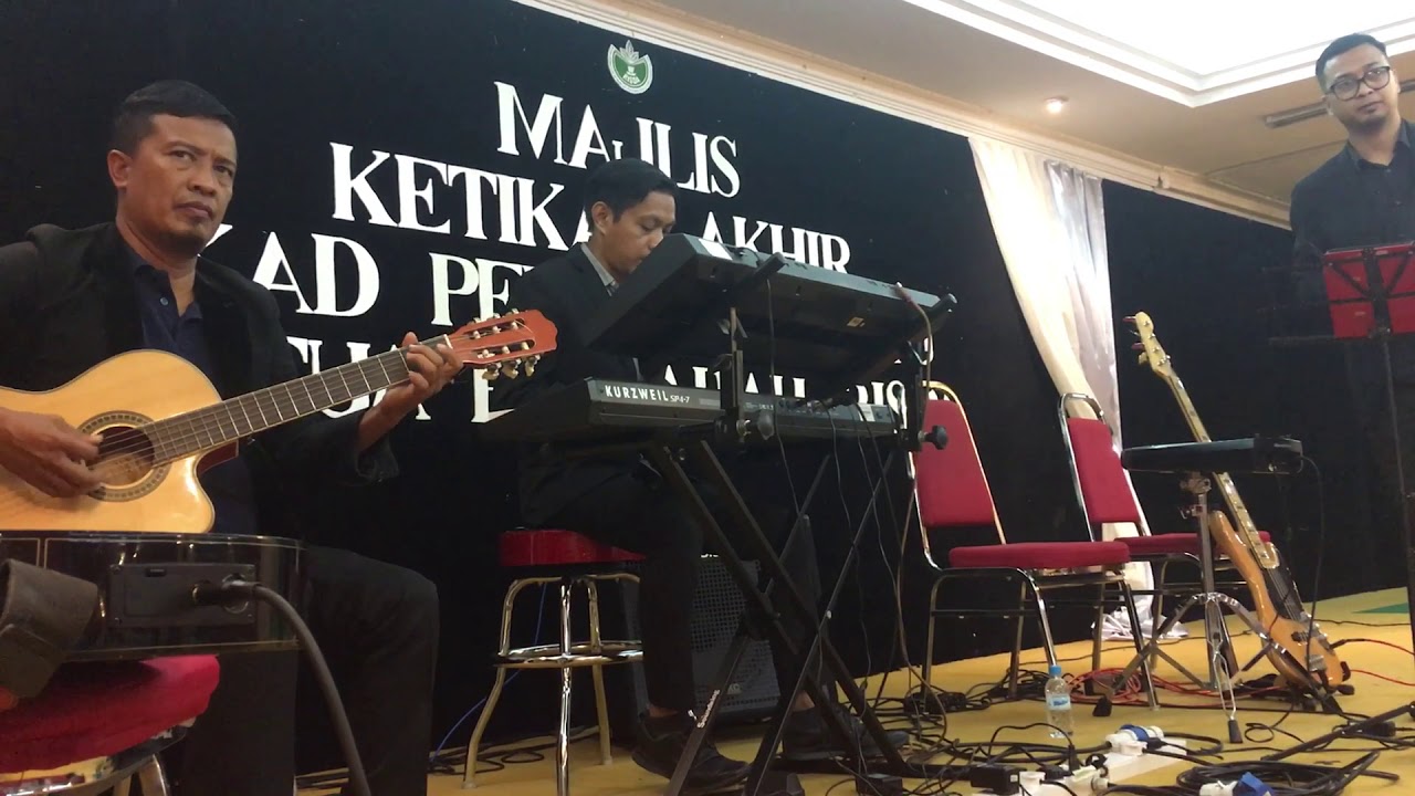 Sumpah - Naim Daniel (cover) - Akustika RISDA - YouTube