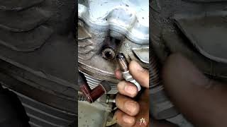 Bakit basa ng gas ang spark plug ng ating motor?