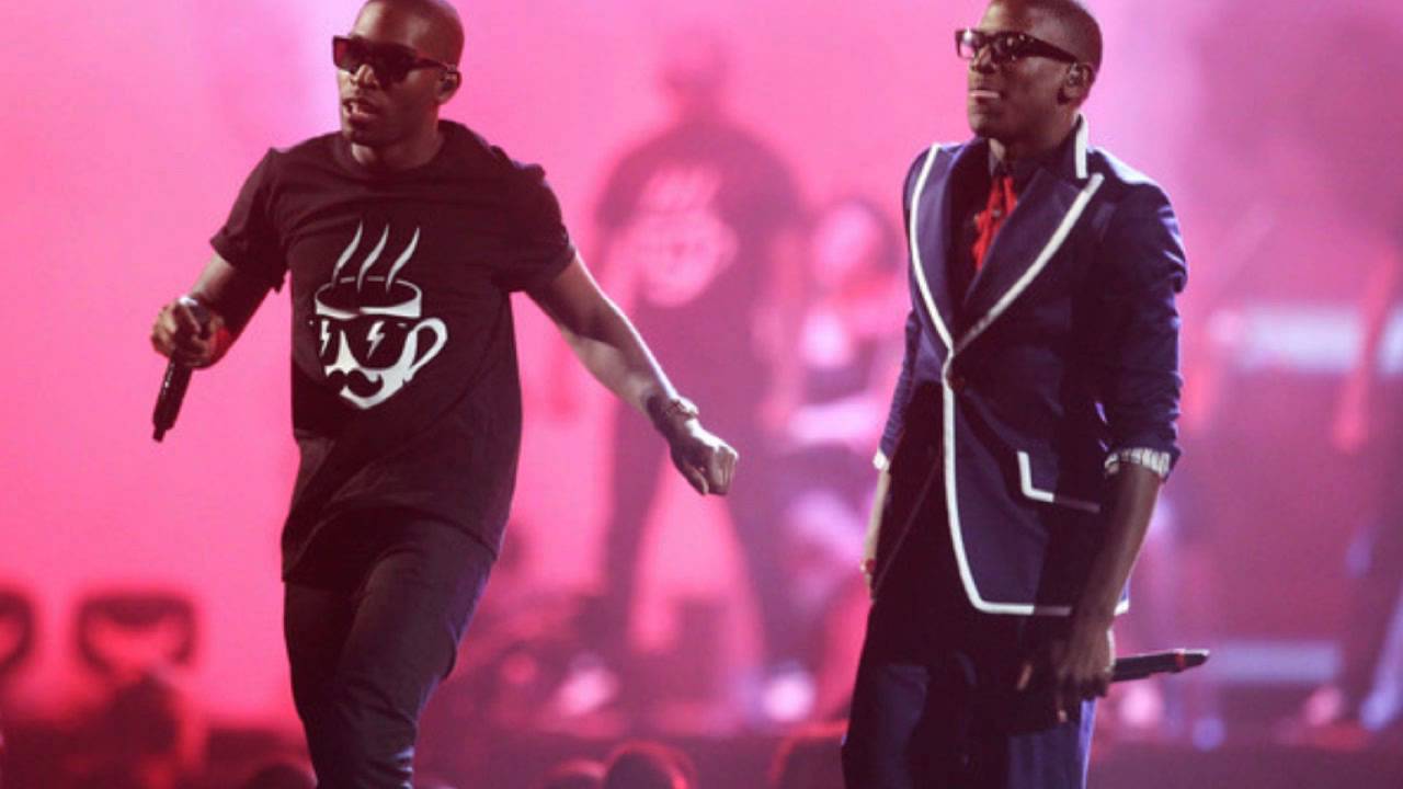 Labrinth Ft Tinie Tempah Earthquake - YouTube