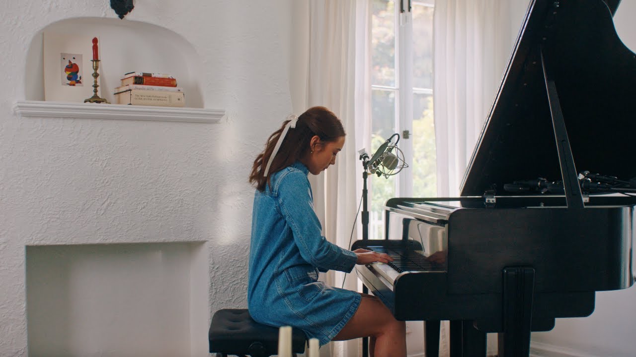 Laufey Promise Live From Home Youtube Music