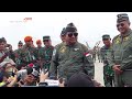 prabowo dapat brevet wing penerbang kehormatan usai jajal pesawat f 16 tni au