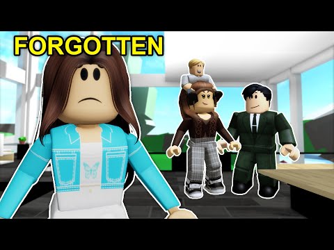 I M The Forgotten Sibling In My Family Roblox Youtube