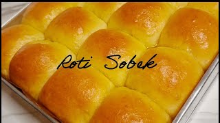 Roti Sobek (Dinner Rolls)