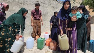 Lack of water in the village.  Hassan tries to solve the problem of water shorta