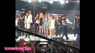 120623 THUNDER WANTED TO STAND NEXT TO IU!