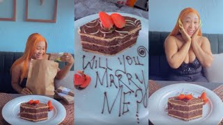 Nigerian  lady receive N2.5 after saying YES to her boyfriend proposal.