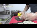 김밥 싸는 속도 실화냐 하루 8천개 김밥 싸는 꼬마김밥 제조기_세.모.달