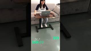 Manual height adjustable standing desk