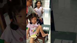 ป้า(พี่สาวแม่)ส่งของขวัญอะไรมาให้นะ #mojimonefamily #youtube #cute #funny #ของขวัญ  #สองแสบ #shorts