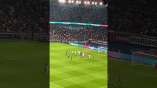 Paris Saint Germain - Lyon 2021-2022   Coup Franc de Léo Messi sur l’équerre