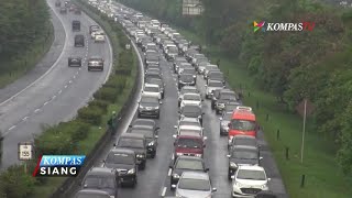 Antrean Panjang Kendaraan Terjadi di Tol Cileunyi