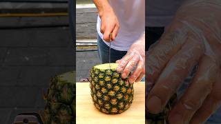 명동가면 꼭 먹는 달인의 파인애플 자르기 - Amazing Pineapple Cutting Skills in Myungdong - Korean Street Food