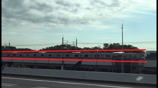 京葉線の市川塩浜駅～二俣新町駅間と並走する首都高速湾岸線の高谷JCT付近を走行の車窓