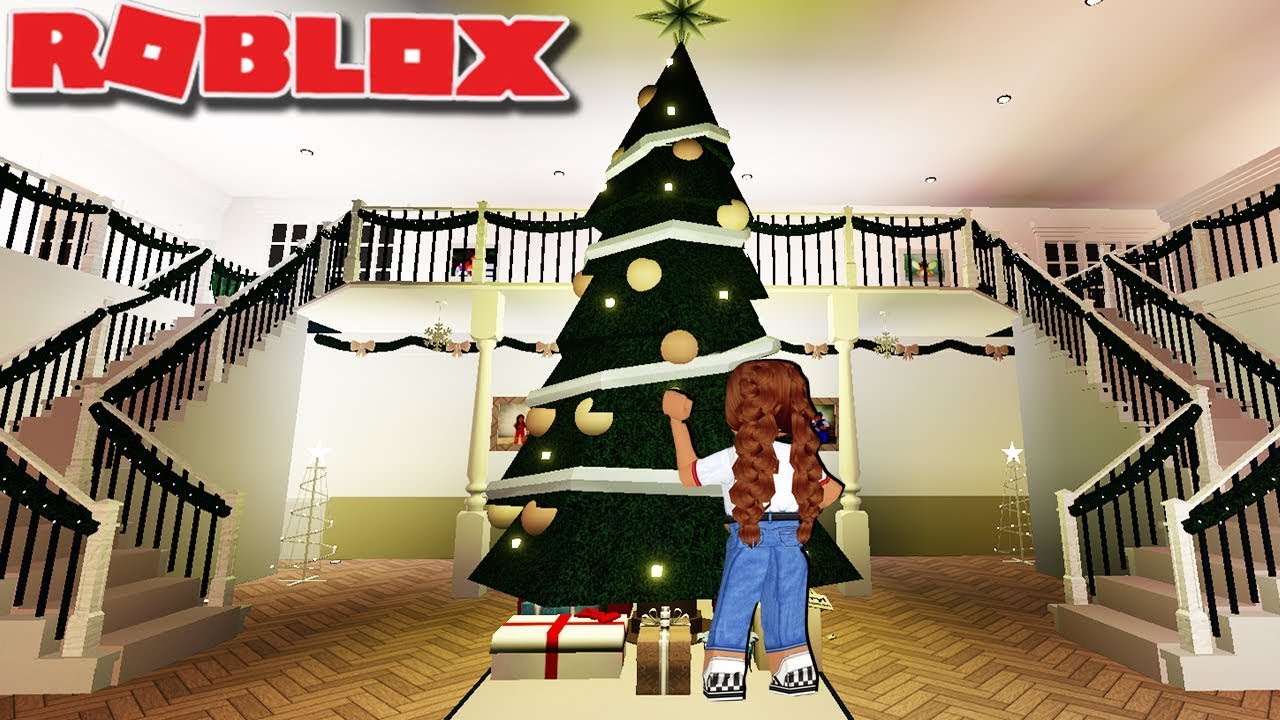 DECORATING MY FAMILY HOUSE FOR CHRISTMAS | Bloxburg - YouTube