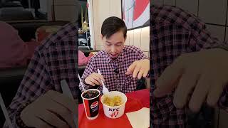 วันนี้อาจารย์มากินข้าวเย็นที่ร้าน KFC สาขาเดอะมอลล์บางแค