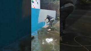 pintando con maquina de  esprayar titan 440