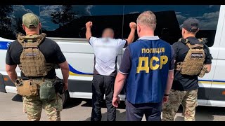 На Полтавщині поліція затримала чоловіка за вимагання 1000 доларів США у місцевого мешканця