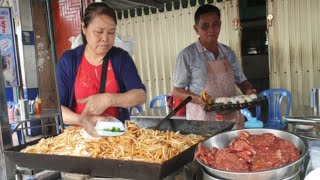 Fried short noodles eggs with beef patte meat/លតឆាពងទាសាច់គោប្រហិតមួយចានថ្លៃ៨០០០៛រសជាតិឆ្ងាញ់