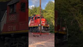 Canadian national rolling on by EMJ #canadiannational #canadiannationalrailway ￼