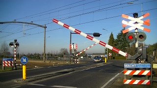 Spoorwegovergang Boxtel // Dutch railroad crossing