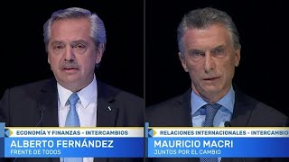 Deuda, corrupción y Venezuela concentran los ataques en debate presidencial en Argentina | AFP
