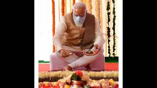 laying stone of new parliament building 🙏🙏 #modi