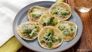 [Shirasu and asparagus mini pizza] Arranged with dumpling skin! Easy with a toaster ♪ ｜ macaroni