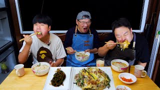 (시골 가족 먹방)비오는날 파전의 막걸리! 잔치국수 먹방/korea mukbang On a rainy day, pajeon, makgeolli, banquet noodles