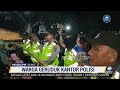 warga ramai ramai geruduk kantor polisi