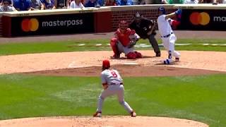 Javier Baez crushes a solo homer to center field