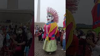 lebaran Betawi di Monas keren bener .mari kita lestarikan sodare 2.ok