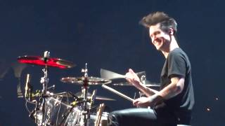 Panic! At The Disco-Drum Solo and end of Miss Jackson(Live)