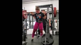 Jessica Buettner Demolishes 469lb Squat